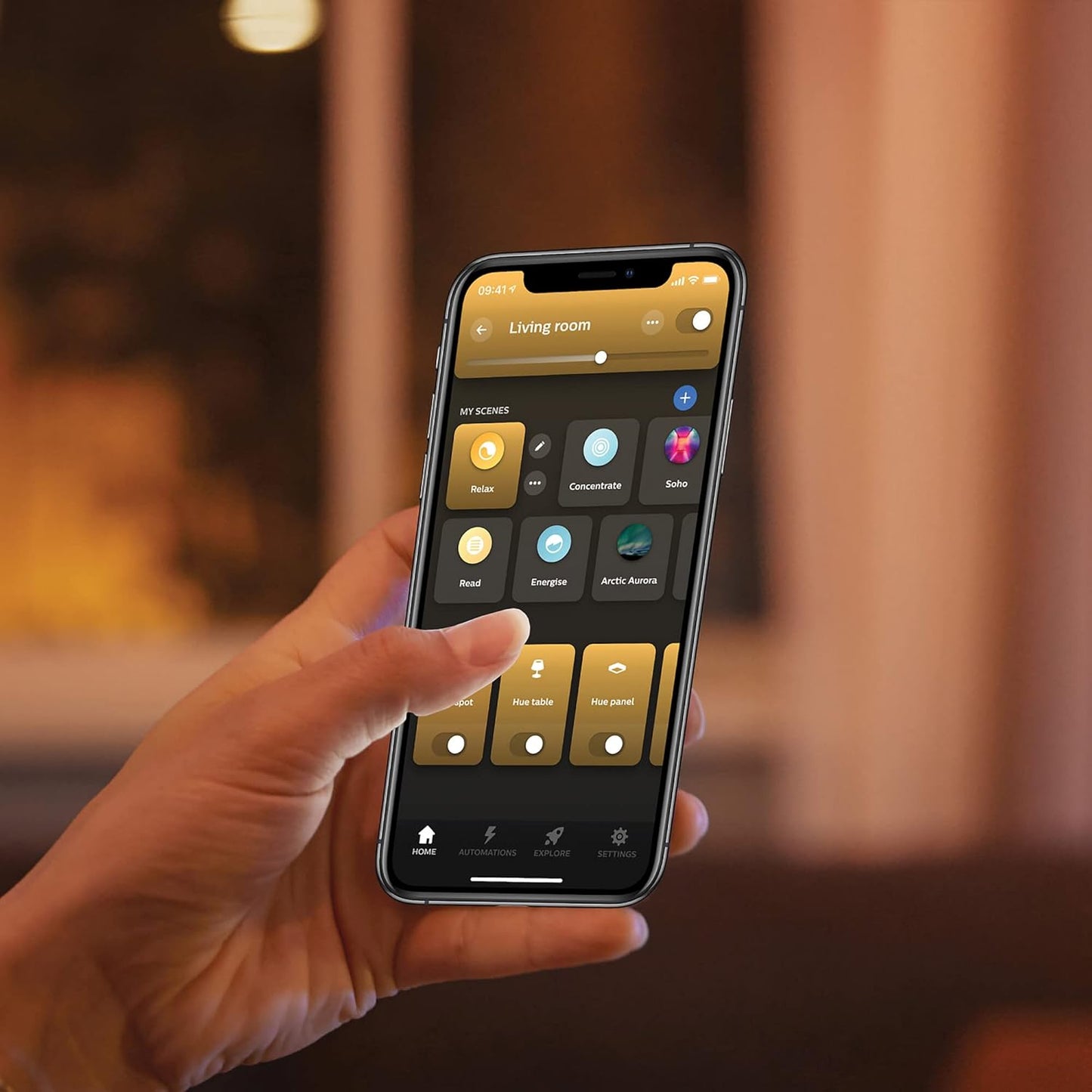 Philips Hue White Ambiance Buckram Spot 4 flg. schwarz 4x250lm inkl. Dimmschalter, dimmbar, alle Weißschattierungen, steuerbar via App, kompatibel mit Amazon Alexa (Echo, Echo Dot)