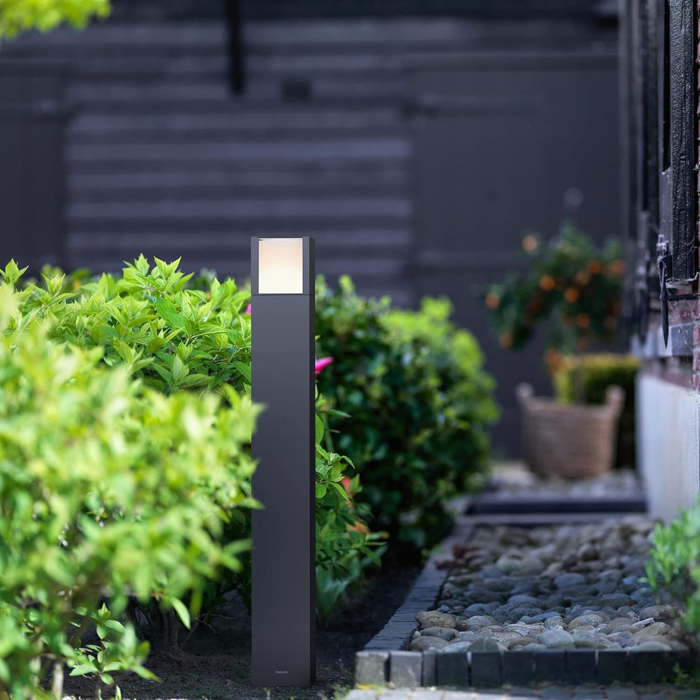 Philips Arbour Ultra Efficient Wegeleuchte 1x 3,8 W warmweiß anthrazit