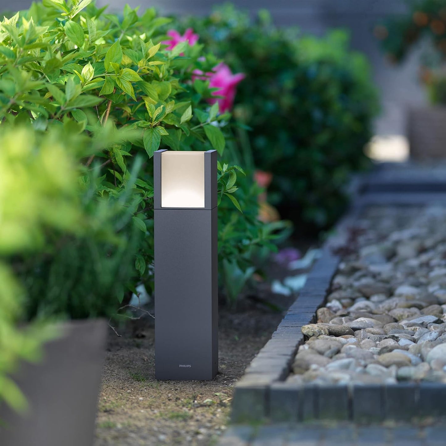 Philips Arbour Sockelleuchten für den Außenbereich, 3,8 W, 3000 K, warmweiß, wasserfest, anthrazit, IP44 wetterfest [Energieklasse A]