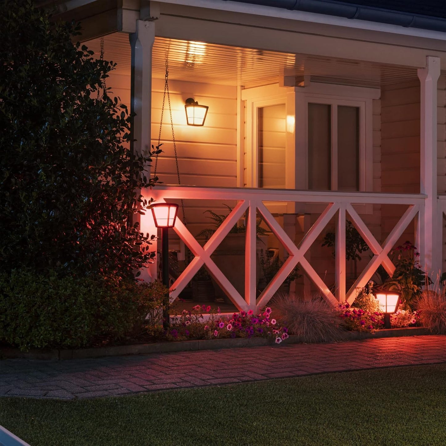 PHILIPS Hue Econic Sockelleuchte 17441/30/P7 LED Außenleuchte Mio Farben 15W